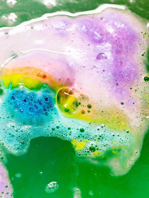 54 nouvelles bombes de bain Lush - Amour groovy