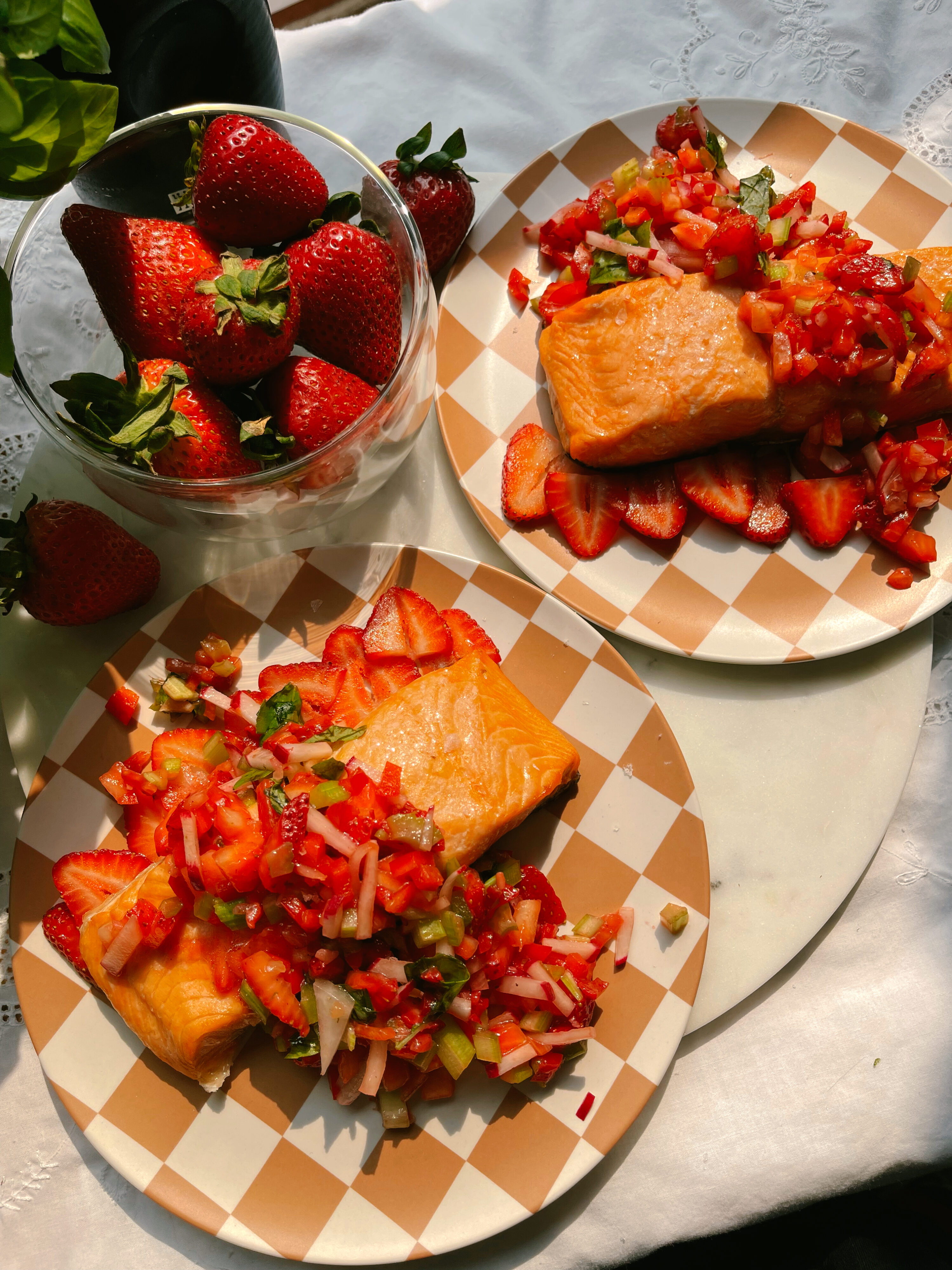 salsa de fraises pour saumon grillé par Eve Martel