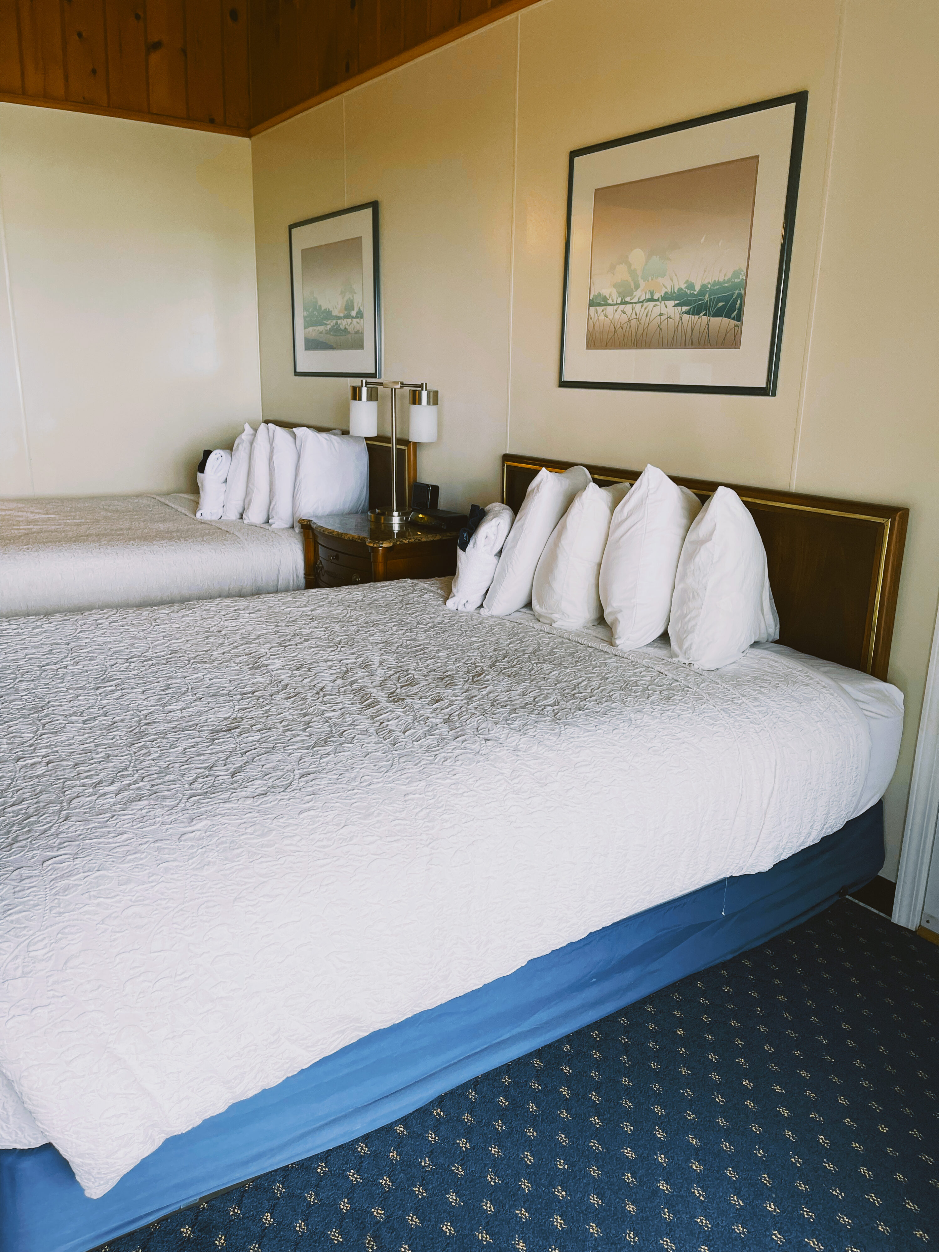 chambre au Waves Oceanfront Resort