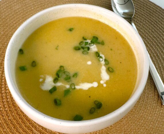 Recette de crème de chou-fleur, pomme et patate douce